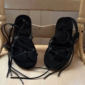 Teva Women's Midform Infinity Tie Platform Black Sandals